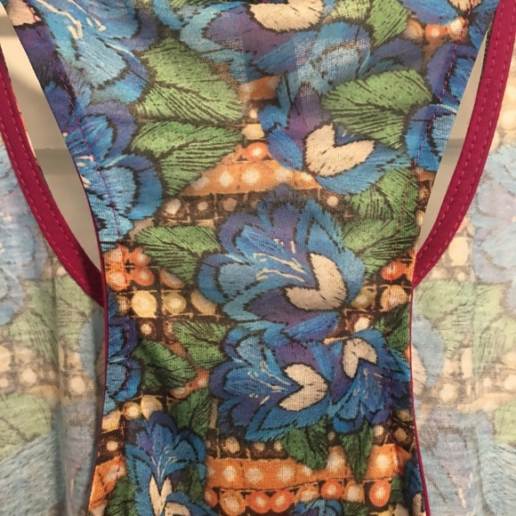 Lezalez Floral Racerback Tank w/great pattern - Picture 6 of 6